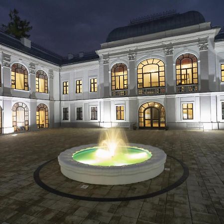 Hotel Gino Park Palace Povazska Bystrica Bagian luar foto
