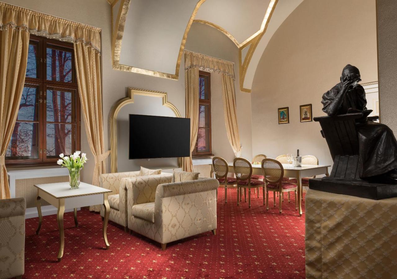 Hotel Gino Park Palace Povazska Bystrica Bagian luar foto