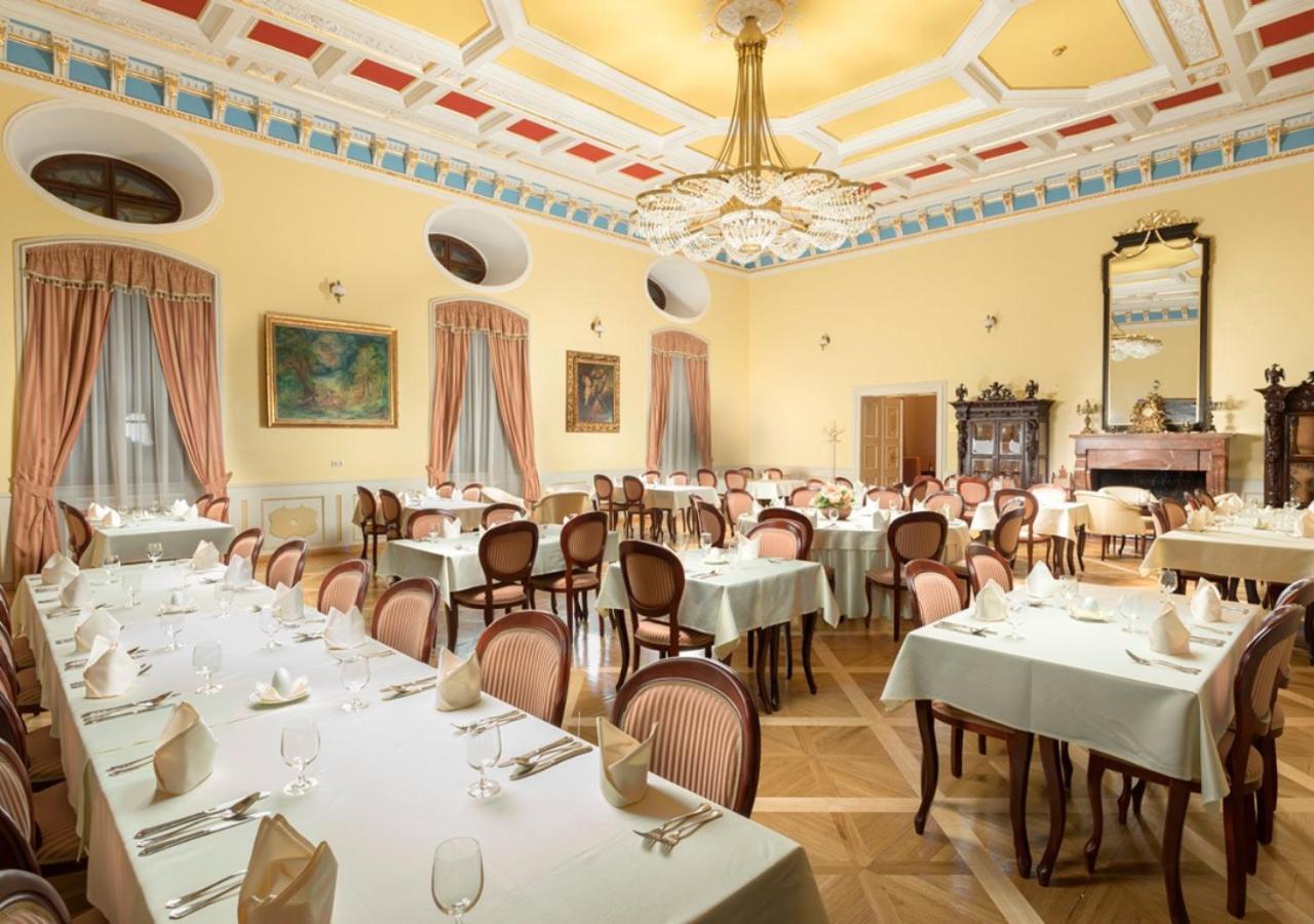 Hotel Gino Park Palace Povazska Bystrica Bagian luar foto